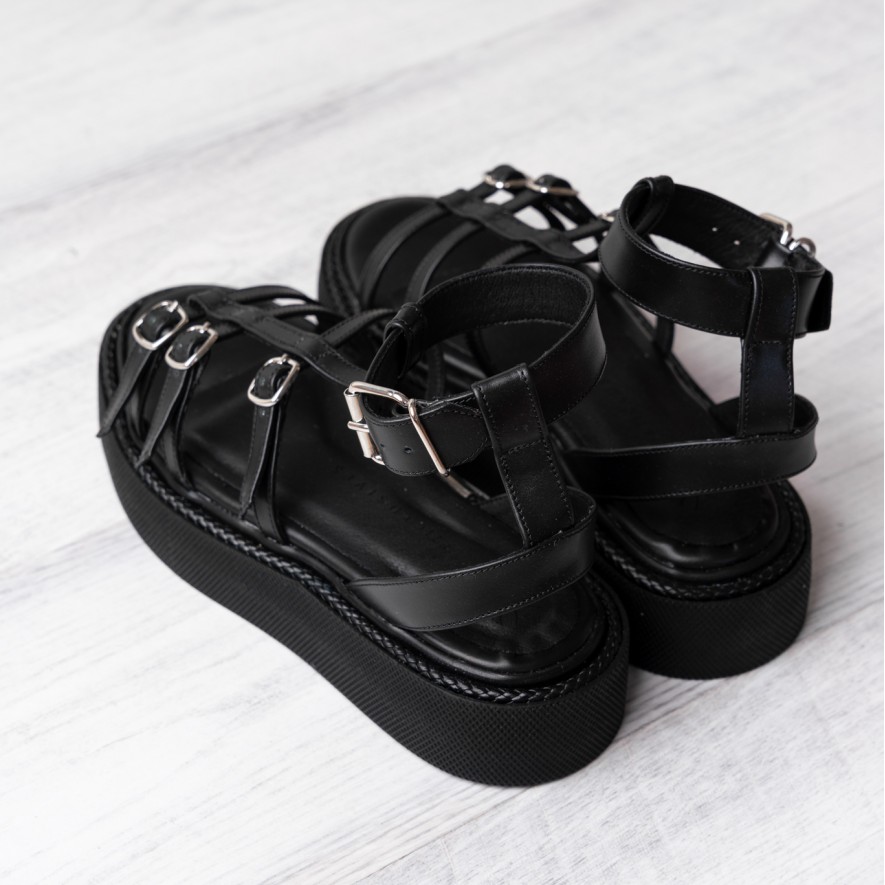   Sandale - . Arezzo - Black